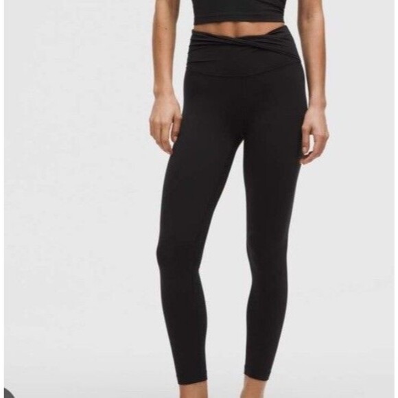 Lululemon Size 4 Align High-Rise Tight 28" Twist Waist Black - Picture 1 of 6